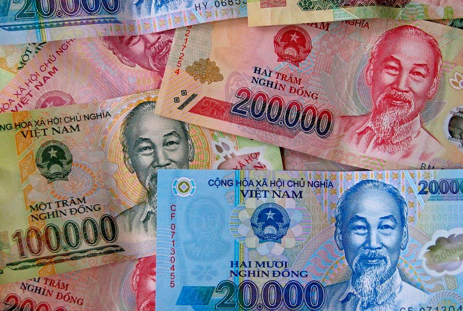 С какой валютой ехать во Вьетнам