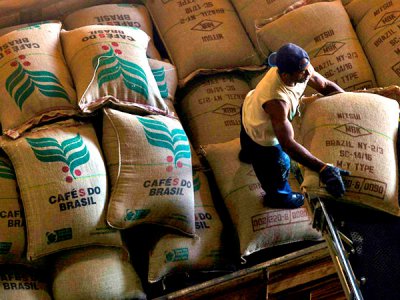 Рост цен на кофе связан с засухой в Бразилии