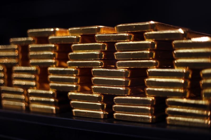 © Reuters. Фьючерсы на золото подешевели во время азиатских торгов