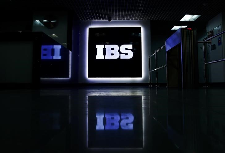 © Reuters. Логотип IBS в штаб-квартире IT-компании в Москве