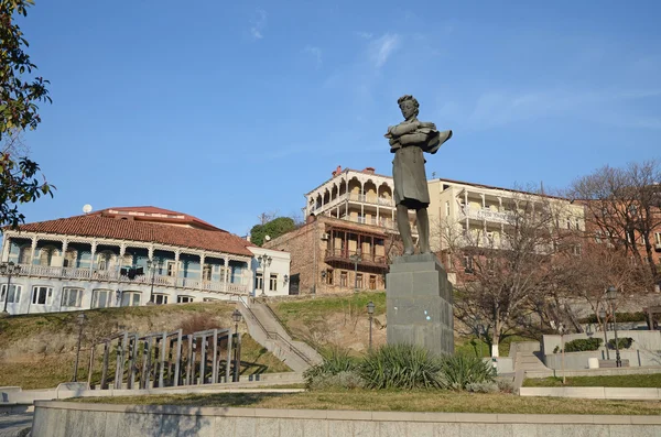 Тбилиси, Грузия-февраля, 25 2015 грузинский поэт Николоз Baratashvilis памятник в Тбилиси Стоковое Изображение