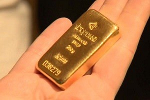Лондон в центре борьбы за влияние на рынок золота